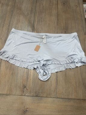 SKIMS Women’s Ruffle Shorts Blue | Size XL